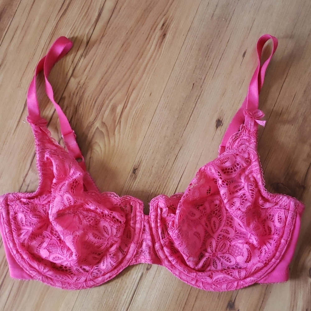 Wacoal 32DDD Hot Pink Bra